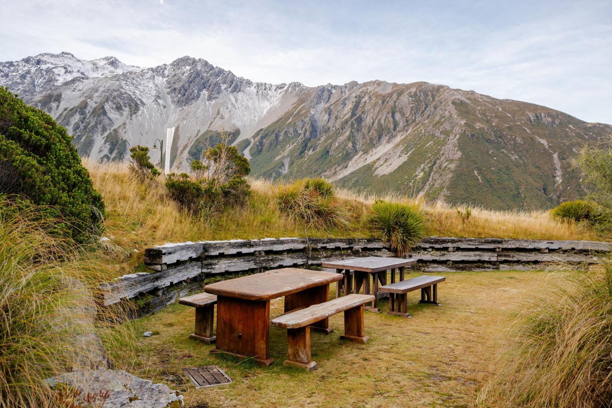 Haka House Aoraki Mt Cook Hostel Aoraki / Mount Cook Buitenkant foto