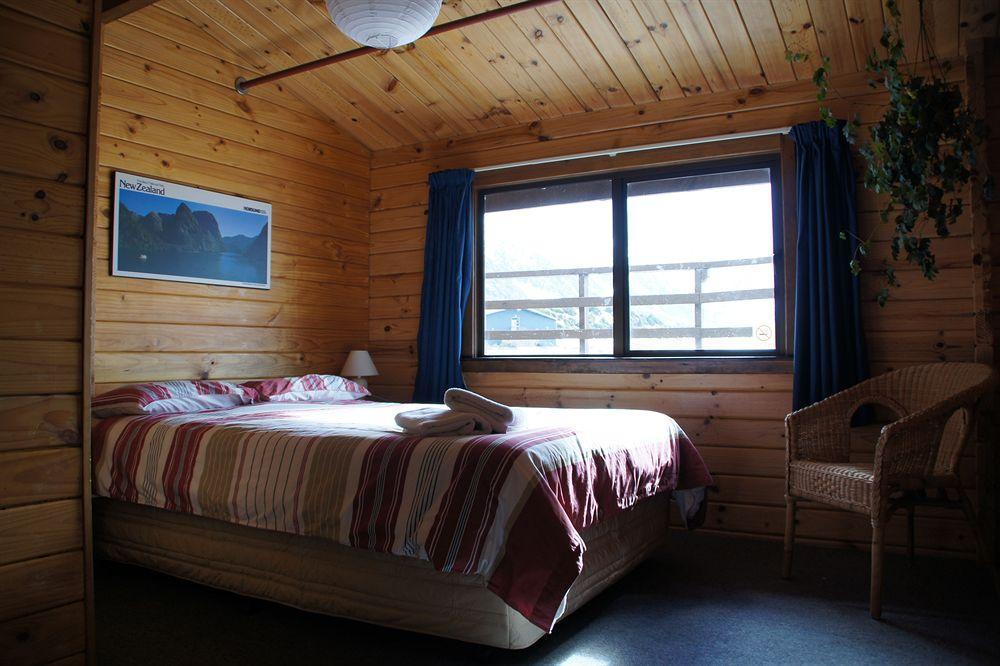 Haka House Aoraki Mt Cook Hostel Aoraki / Mount Cook Buitenkant foto